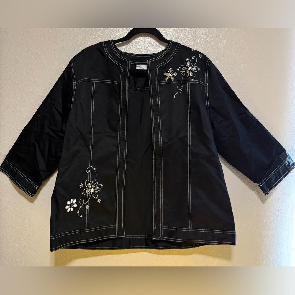 Alfred Dunner Embellished Black Jacket Size 18 Open Front Floral Embroidered Top - Picture 2 of 6